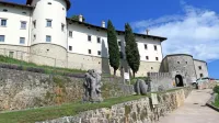 Skupni zavod za turizem štirih kraško-brkinskih občin  bi imel prostore  v štanjelskem gradu.