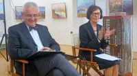 Založnik Damijan Bogataj in avtorica dr. Marija Kacin sta predstavila knjigo Žiga Zois, Casanova in Trst. 