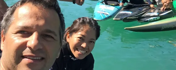Dejan Testen (levo) z japonsko reprezentanco na Mostu na Soči.
