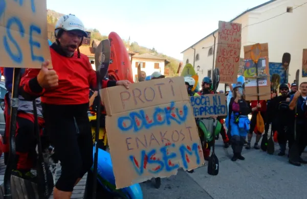 Izžvižgali so povišanje cen plovnih dovolilnic