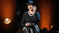 Dobitnica Borštnikovega prstana Marinka Štern: “Želim si delati. 
Po svoje se trudim narediti vlogo, včasih mi zelo dobro uspe, 
včasih mi uide. V zadnjem času je lažje, imam več izkušenj, mirno 
živim.”