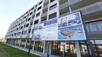 V slabi banki pravijo, da so v objektu Koprska vrata zaradi višjega izkupička bolj naklonjeni prodaji 
združenih poslovnih prostorov kot pa posamičnih, a takšna poslovna praksa nekaterih ne prepriča.