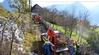 Cevi za gašenje so z ustreznim pritiskom nameščali pol kilometra 
visoko. 
