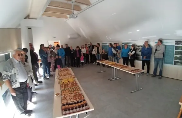 Večnamenska dvorana bo namenjena krajanom in raznim  izobraževanjem. 