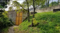 V tem zaklonišču pod parkiriščem na  Markovcu bodo uredili 
četrtni mladinski center, ki bo podružnica CMK Koper. 