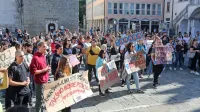 Pred desetimi dnevi se je na protestnem shodu zbralo bistveno več 
študentov, kot jih je volilo na ponovljenih volitvah. 