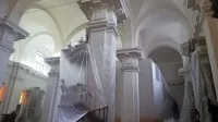 Cerkev kot gradbišče za prihod novih orgel