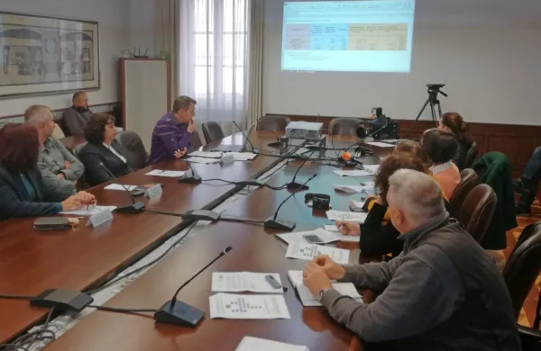  Včeraj so v Sežani medijem  predstavili, kako bo zasnovana nova, 
skupna turistična organizacija za Kras in Brkine, ki bo delovala v 
okviru ORE. 

