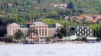 Hotel Kempinski bo lahko že v novi turistični sezoni obiskovalcem 
ponudil plažo s ponudbo petih zvezdic. 
