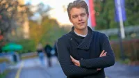 Gregor Grahor je vpisan na ljubljansko Ekonomsko fakulteto, ob 
študiju pa je tudi družbeno aktiven.