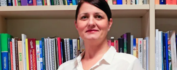 Tina Bončina poudarja, da je veliko boljše od strahu pred 
zamujenim veselje, da gre kaj tudi mimo vas.