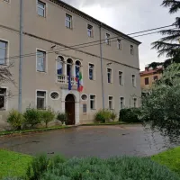 S peticijo do pospeška za obnovo šole
