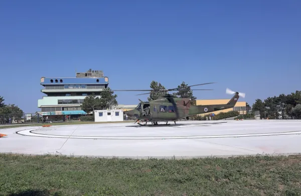Na  heliportu ob SBI  bo lahko v primeru nuje pristajal  vojaški 
helikopter z ekipo nujne medicinske pomoči tudi v megli. 