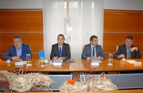 Na dopoldanski novinarski konferenci so predstavili rešitev za 
ohranitev Športnega centra Hit. 