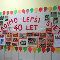 40 let gradijo lepši svet