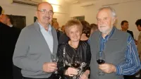 Direktorica Almira Pirih med soustanoviteljema PRC, nekdanjima 
županoma (z leve) Julijanom Šorlijem in  Pavlom Gregorčičem. 