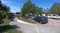 Prek projekta bodo skušali Šempasce prepričati, da ne bi zapirali 
dostopov rešilcem, invalidom, slepim, slabovidnim ... 