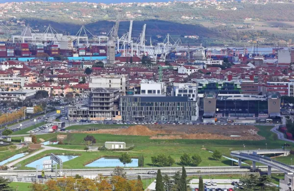 Da se razmere v Kopru izboljšujejo, misli približno enak odstotek 
anketirancev kot tistih, ki mislijo, da se razmere slabšajo. 