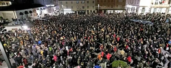 Na zborovanju v Tržiču se je 30. novembra zbralo več kot 3000 
sardin.