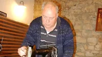 Dušan Štok je v Dutovljah in okolici zbral več kot 30 starih in zanimivih šivalnih strojev.