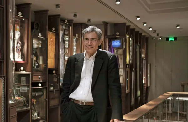  Glavni  gost bo Orhan Pamuk, ki  je dve leti po prvem gostovanju na 
sejmu dobil   Nobelovo nagrado.