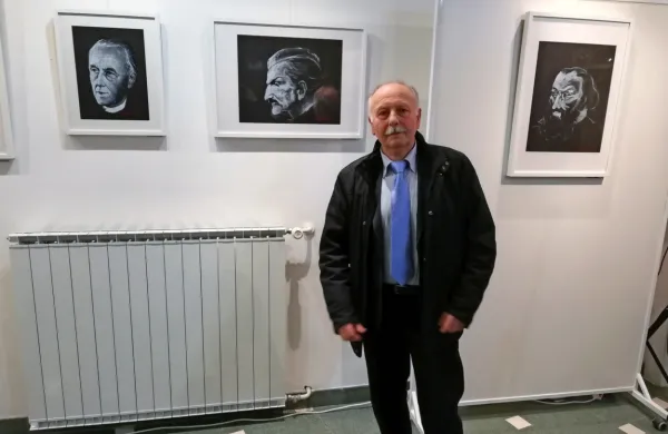 Rajko Kranjec je na ogled postavil 24 portretov slovenskih književnikov.  