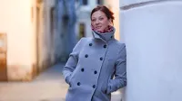 Dr. Mateja Sedmak staršem polaga na srce:   otroci zelo dobro vidijo 
in zelo slabo slišijo. 