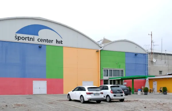 Svetniki so podprli nakup Športnega centra Hit
