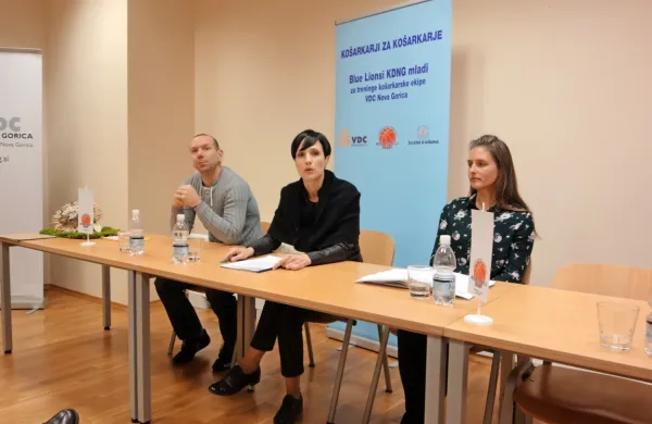Akcijo so predstavili vodja KD Nova Gorica  Jan Zavrtanik, direktorica VDC Tanja Cink in strokovna delavka v VDC Vaneja 
Bambič. 