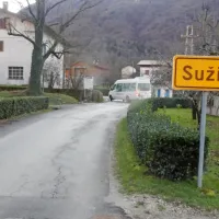 V Sužidu upajo, da bodo z UV svetilko pregnali klor iz vode. 