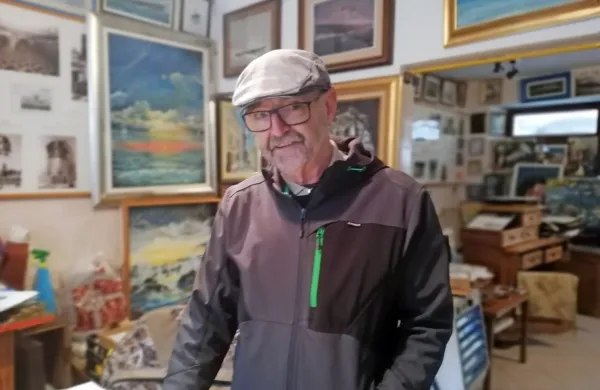 Marjan Kralj, dolgoletni navdušenec in zbiratelj vsega, kar je 
povezanega z ladjo Rex. 