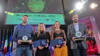 Zmagovalci za leto 2019 (z leve):  Goran Jagodnik (vodja članske 
ekipe KK Koper Primorska), veslačici Špela Ponomarenko Janić in 
Anja Osterman ter v imenu odbojkarja Janija Kovačiča športni 
direktor OK Salonit Anhovo Miloš Grilanc. 