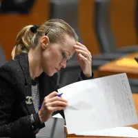 Poslanka Lidija Ivanuša je iz SNS prestopila k SDS.