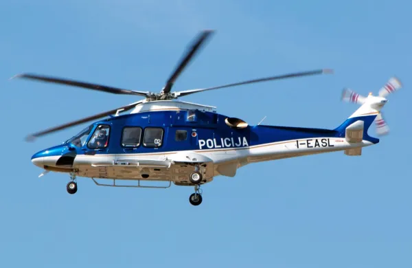 Proizvajalechelikopterja AW169 je po navedbah portala 24.ur v 
Slovenijo poslal tehnično osebje, ki se je odločilo, 