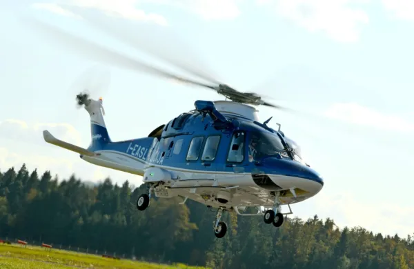 Novi  helikopter še ni v operativni uporabi, pa že čaka na zamenjavo menjalnika glavnega rotorja.