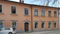 Center za dnevno varstvo starejših bodo uredili v prostorih 
nekdanjega lokala Topla malica.