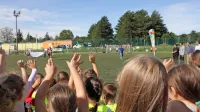 Igrišče z umetno travo v ajdovskem športnem centru je čez vse 
leto polno zasedeno. 