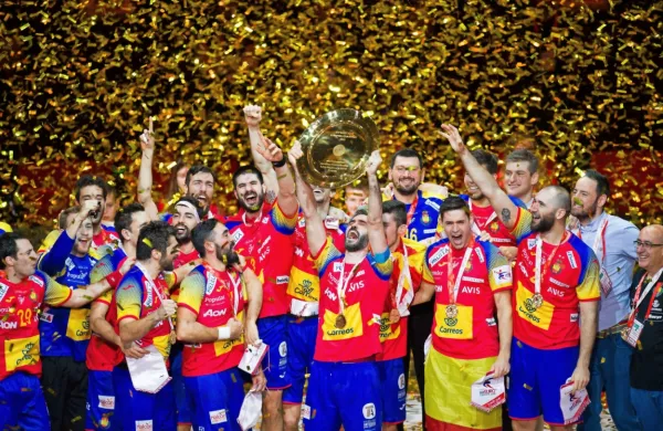 Tako so se Španci veselili naslova evropskega prvaka leta 2018 v 
Zagrebu.