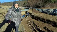 Antonija Kastelic je zadovoljna, da bodo padli vojaki končno ležali 
na pokopališču.