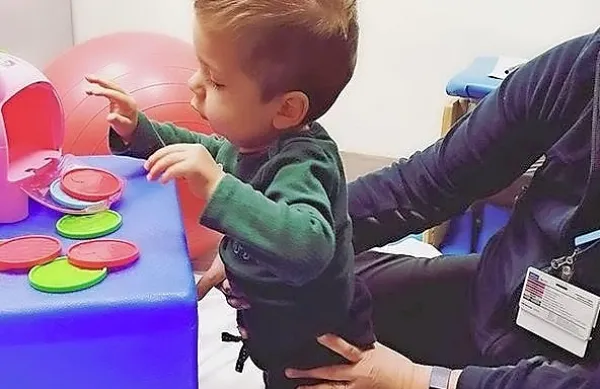 Objavili, koliko donacij so porabili za Krisovo zdravljenje