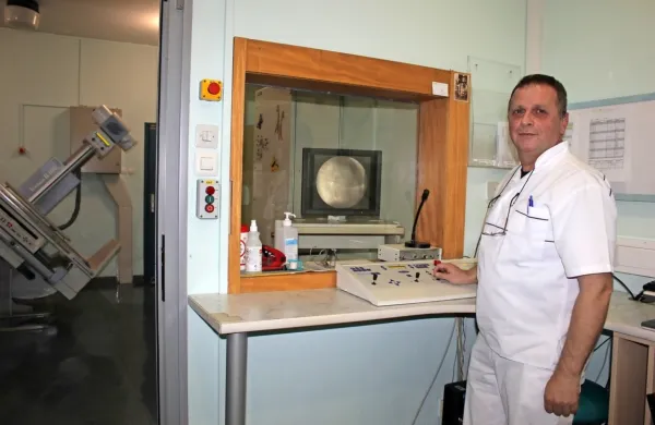 Vodja rentgenskega oddelka Luka Kaluža pravi, da njihova podpora ambulantam pacientom omogoča, da diagnostiko opravijo  
ob enem obisku, v eni ustanovi in v najhitrejšem možnem času.