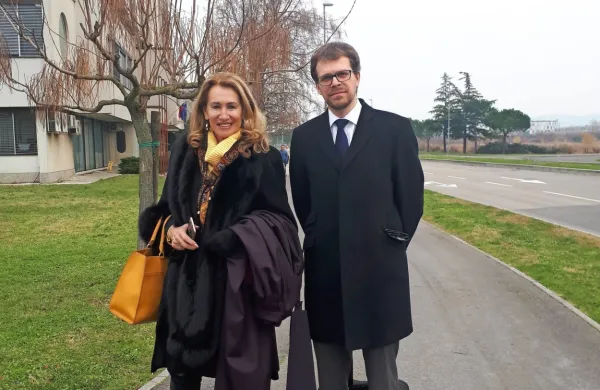 Milana Mandarić zastopata odvetnica Carmen Dobnik in odvetnik 
Jernej Kos.