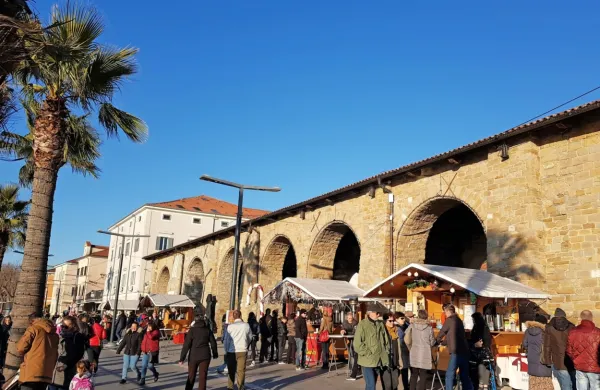 Minula sončna nedelja je v  Koper privabila številne obiskovalce.