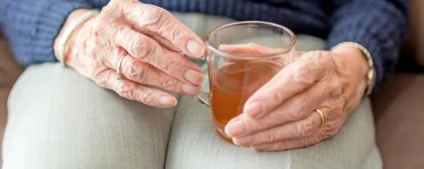  Po ugotovitvah računskega sodišča je manj kot desetina upravičenih do dolgotrajne oskrbe te tudi dejansko deležna.