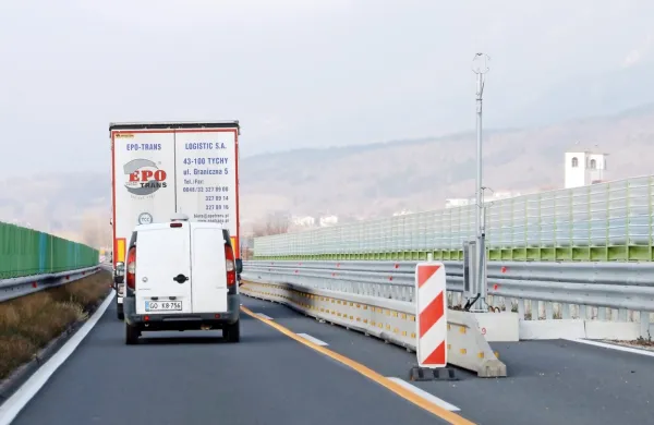 Meritve opravljajo od 15. oktobra. Orkanske burje še ni bilo, 
najmočnejši sunek  je dosegel hitrost 128 kilometrov na uro.