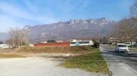 Kdaj bodo znova prodajali zemljišča na Ribniku še ni jasno, župan 
pa, vsaj za zdaj,  ne namerava nižati izklicne cene zanje.