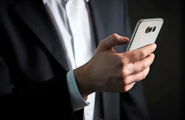Na javnem posvetu o tehnologiji 5G v Ljubljani je prišlo do burne 
izmenjave nasprotujočih si mnenj.