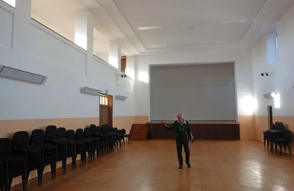 Dvorana v kostanjskem kulturnem domu je   po obnovi videti kot nova.