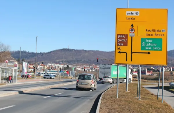 Izgradnja krožišča na vstopu v mestu bo poleg začetka gradnje 
kolesarskih poti letošnja največja naložba v občini na področju 
prometne infrastrukture.