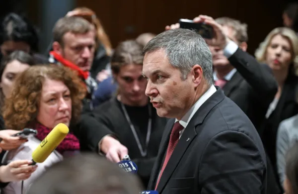 Predsednik SD in DZ Dejan Židan pravi, da bi predčasne volitve  
lahko bile v drugi polovici aprila.